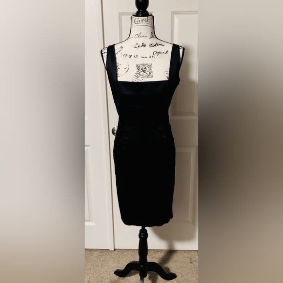 Calvin Klein Dresses & Skirts - Like new Calvin Kline little black dress